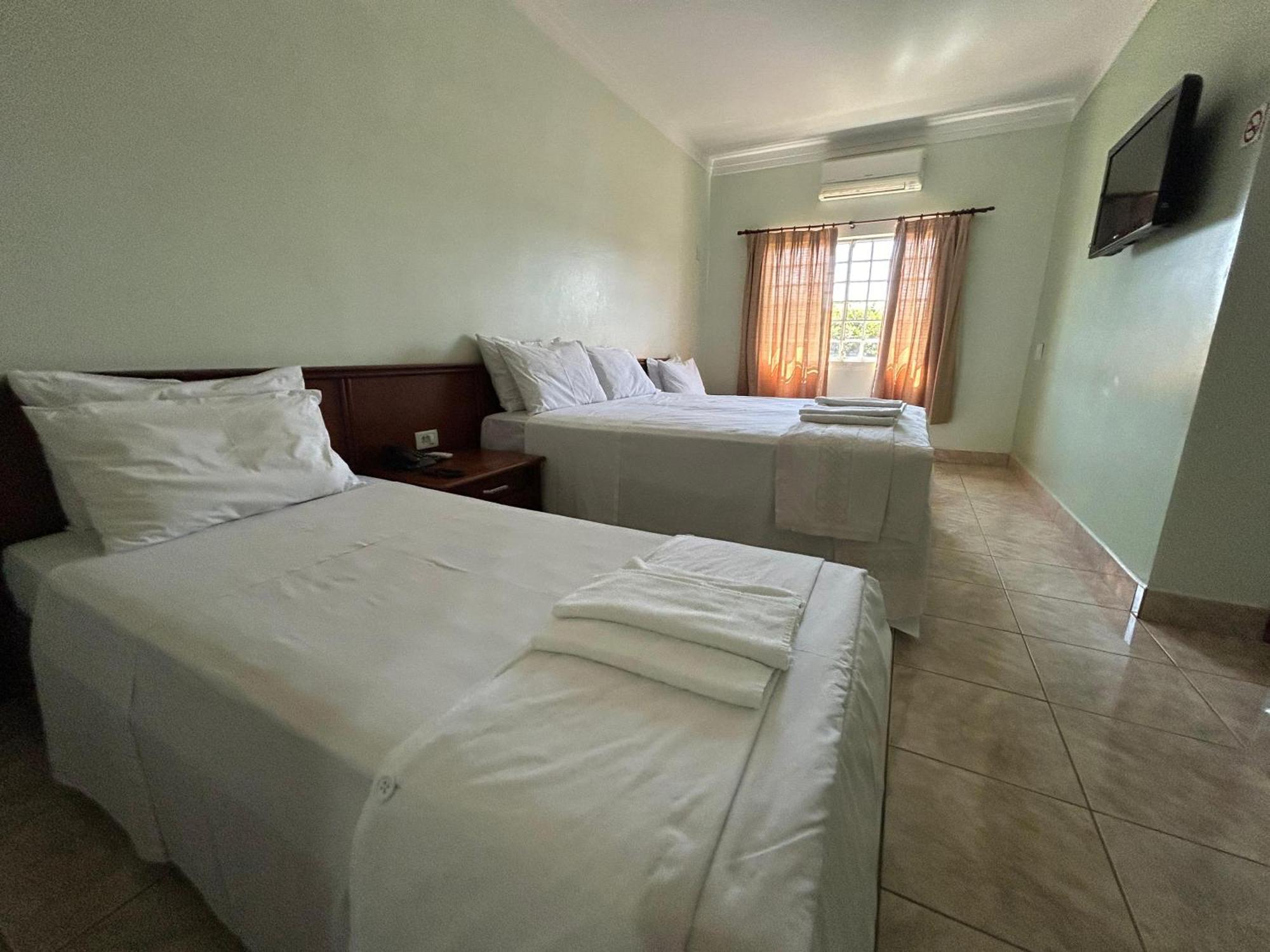 Hotel Italian Palace *